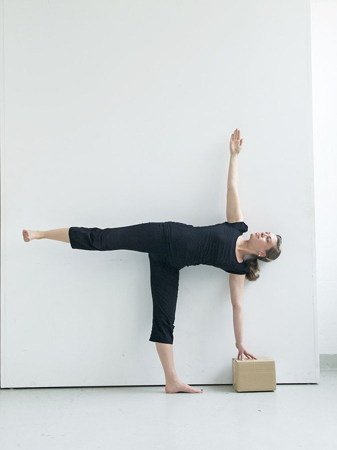 Foto Yoga Ardha Chandrasana (Halbmond)